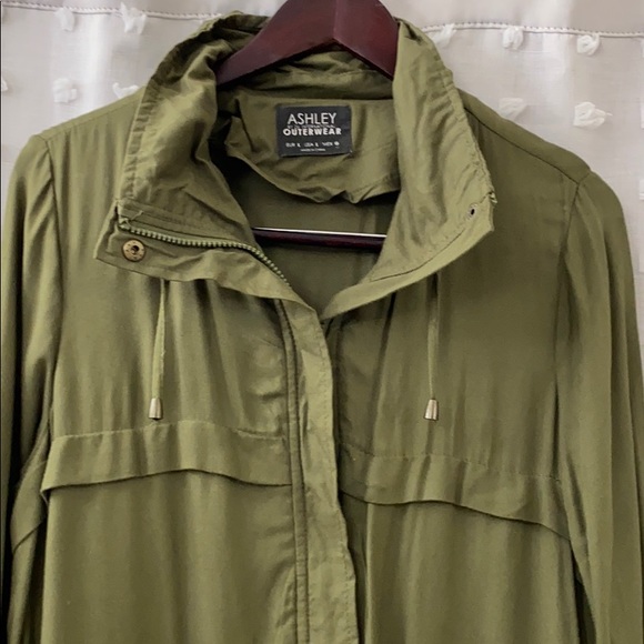 Jacket - Picture 2 of 3